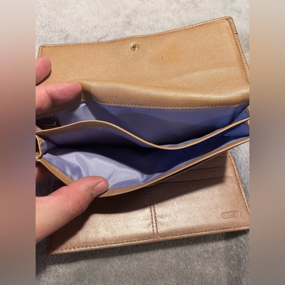 Vtg. Coach Leather Pleated Wallet - Picture 13 of 13